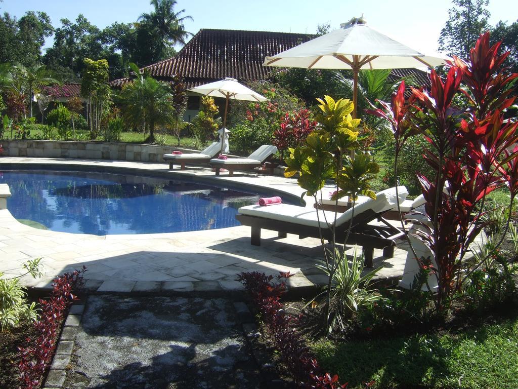 Guesthouse Rumah Senang Kalibaru ภายนอก รูปภาพ