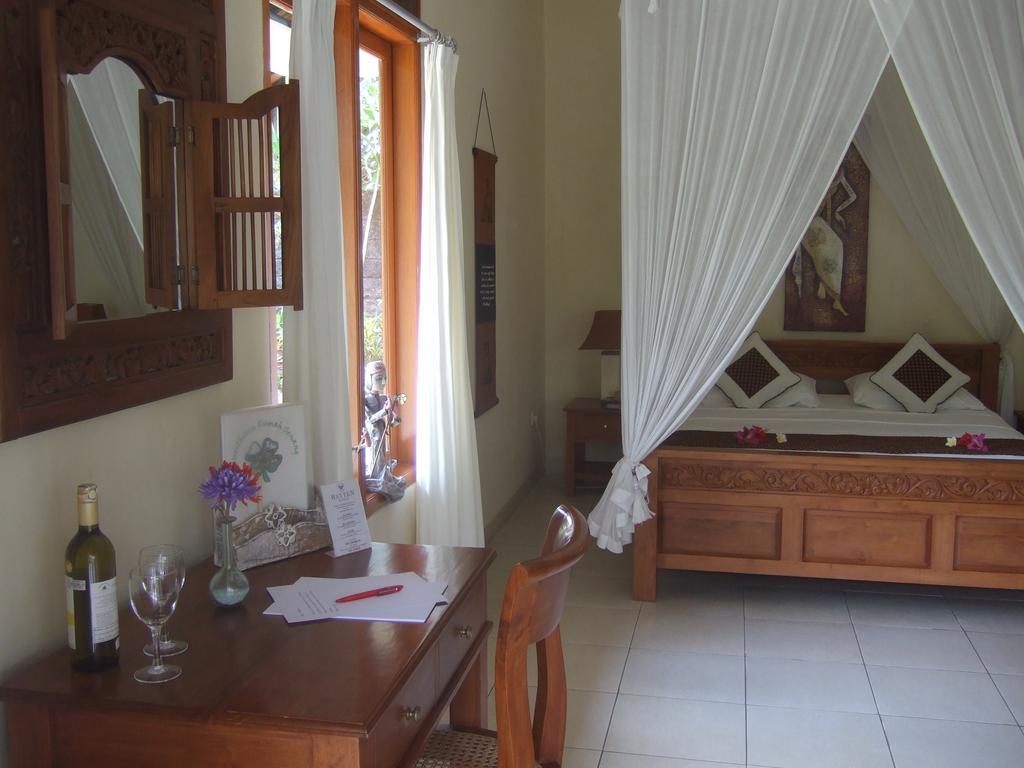 Guesthouse Rumah Senang Kalibaru ภายนอก รูปภาพ
