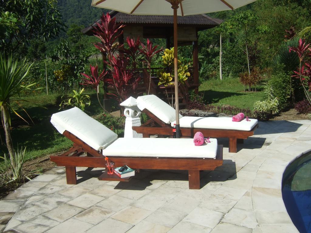 Guesthouse Rumah Senang Kalibaru ภายนอก รูปภาพ