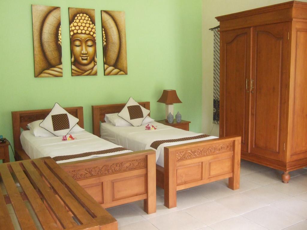 Guesthouse Rumah Senang Kalibaru ภายนอก รูปภาพ